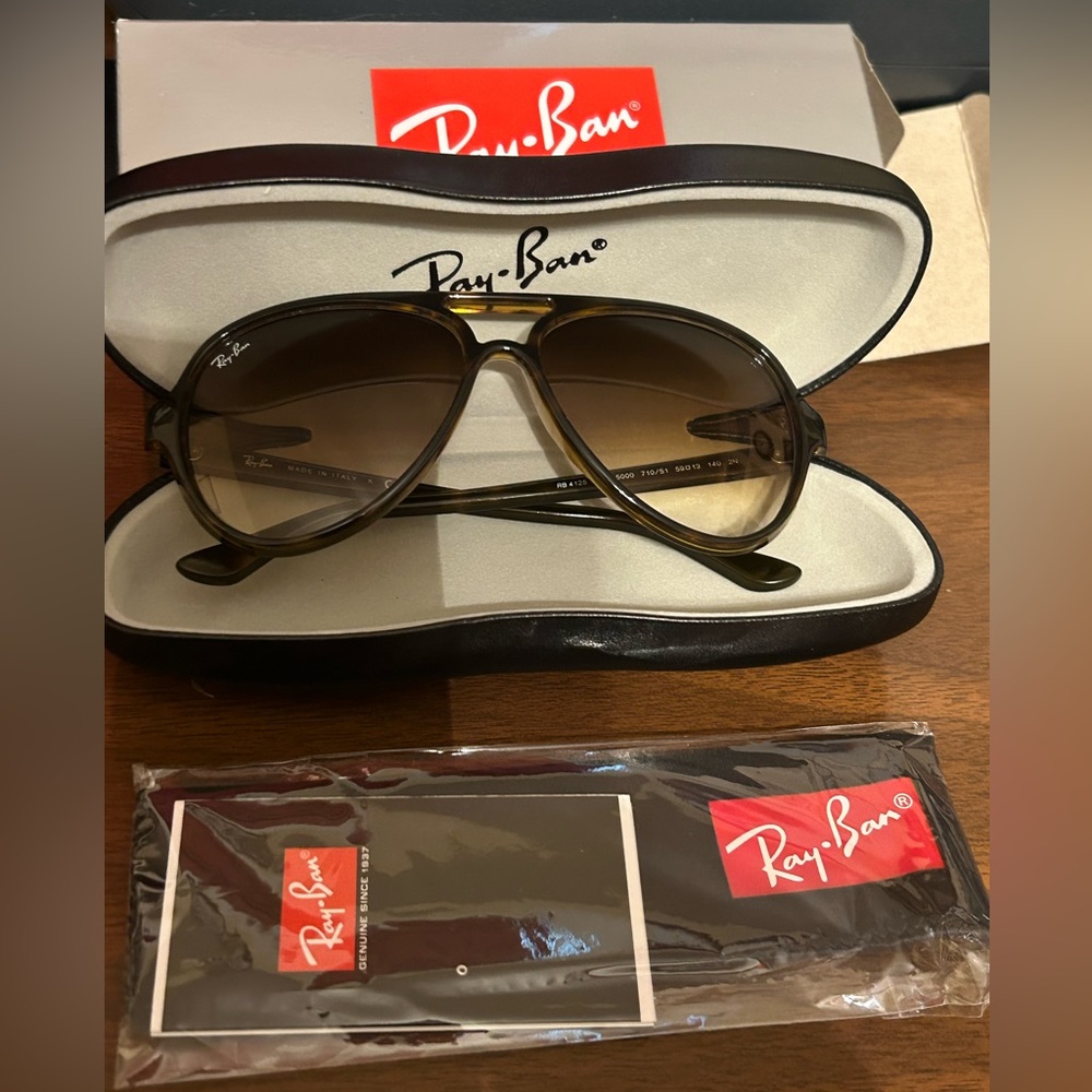 Ray-Ban NIB Aviator RB4125 CATS 5000 Tortoise Shell B15 Top Gradient Sunglasses!